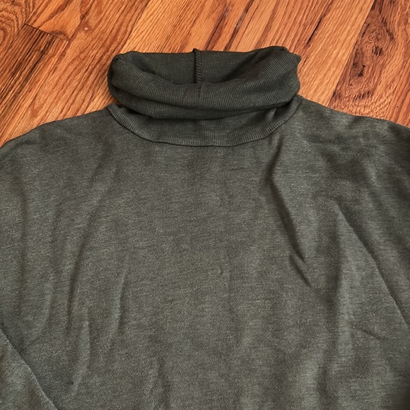 Aerie Turtleneck Jersey Pullover sweatshirt - Picture 2 of 7